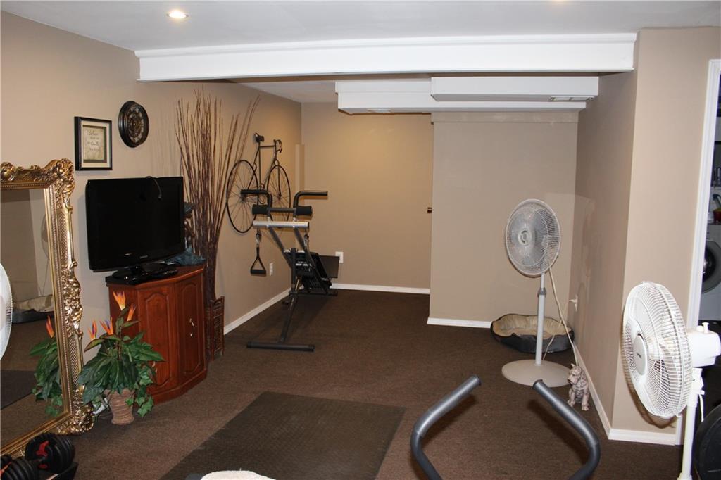 469 Tivoli Road Pittsburgh, PA 15239 - Photo 17 of 25 Gallery Image 17