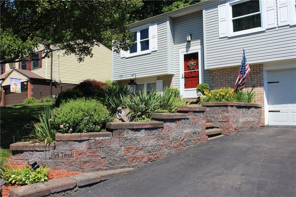 469 Tivoli Road Pittsburgh, PA 15239 - Photo 3 of 25 Gallery Image 3