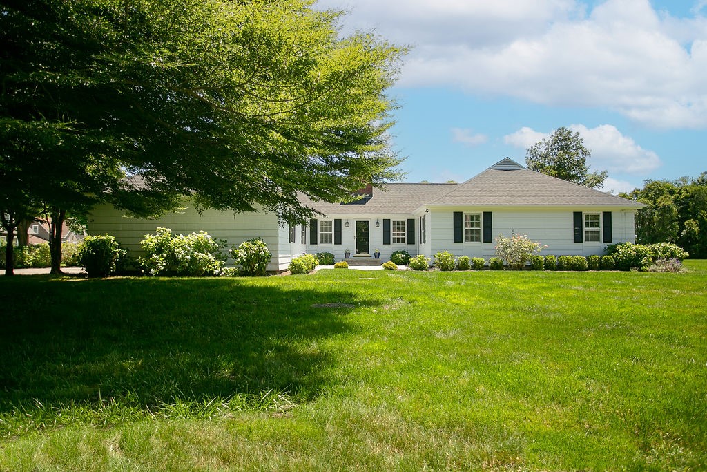 124 Harrison Avenue Newport, RI 02840 - Photo 1 of 48