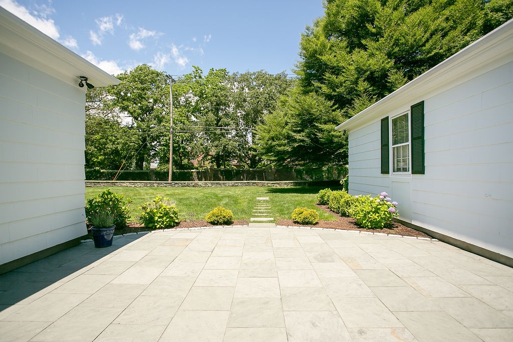 124 Harrison Avenue Newport, RI 02840 - Photo 36 of 48
