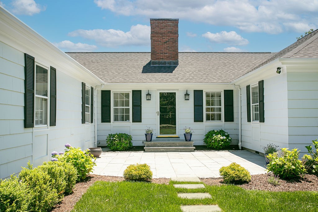 124 Harrison Avenue Newport, RI 02840 - Photo 37 of 48