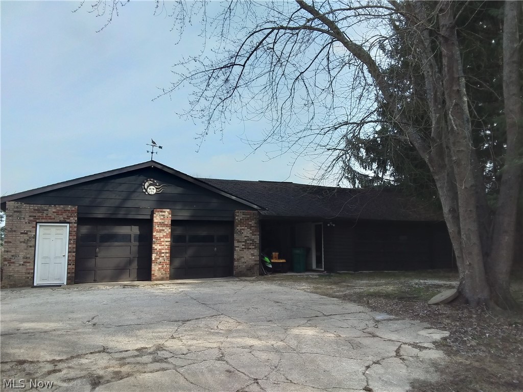 16577 Claridon Troy Road Burton, OH 44021 - Photo 4 of 25 Gallery Image 4
