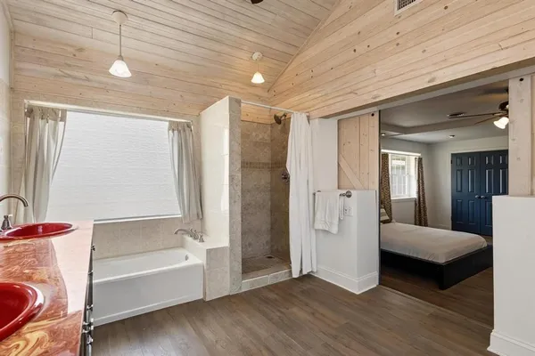 $449,900 | 1053 Paradise Cove Road, Pottsboro, TX 75076