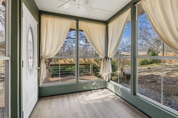 $449,900 | 1053 Paradise Cove Road, Pottsboro, TX 75076