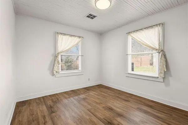 $449,900 | 1053 Paradise Cove Road, Pottsboro, TX 75076