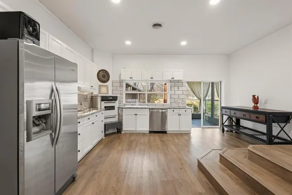 $449,900 | 1053 Paradise Cove Road, Pottsboro, TX 75076