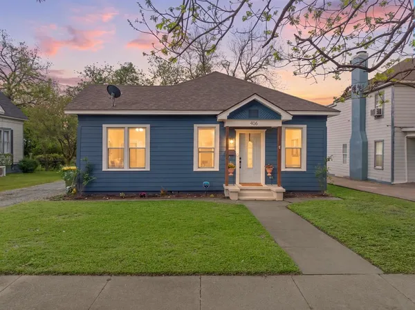 $225,000 | 406 Craig Street, Hillsboro, TX 76645