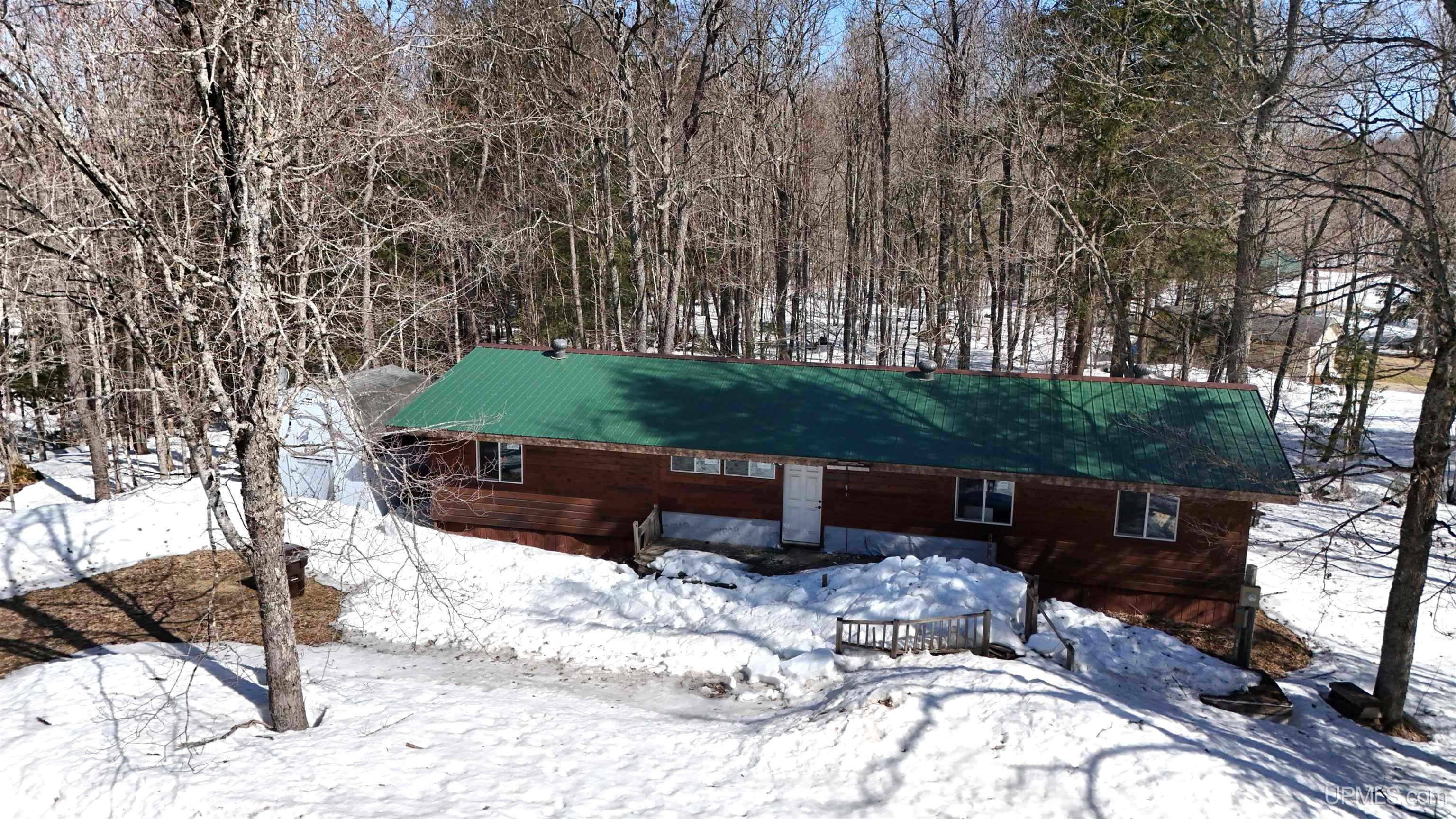 7122 Maple Grove Road Munising, MI 49862 - Photo 3 of 44