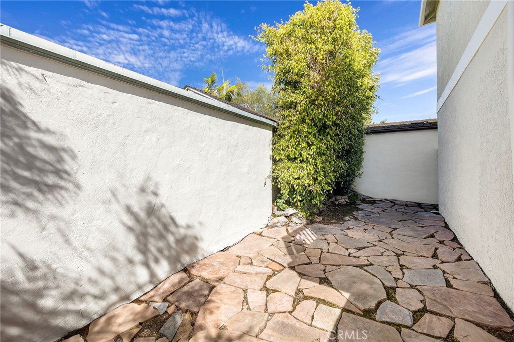 508 Seaview Street Laguna Beach, CA 92651 - Photo 23 of 28 a view of a yard with a plant