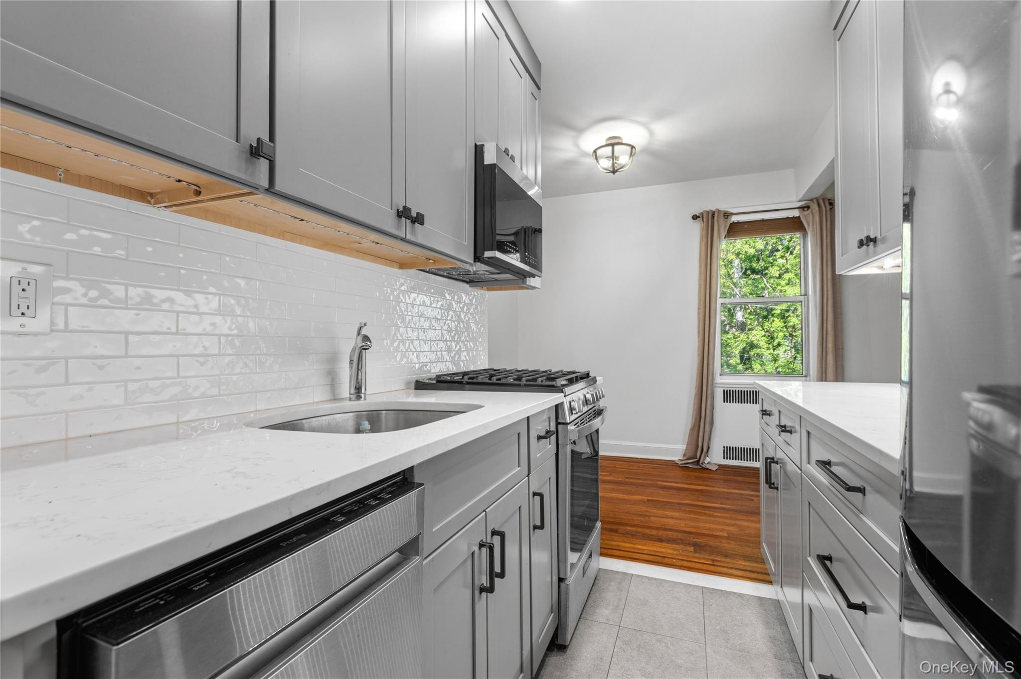 824 Palmer Road, Unit 2D Bronxville, NY 10708 - Photo 7 of 21