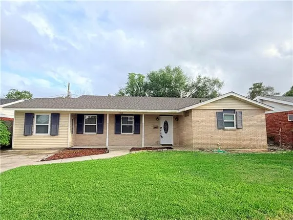 $2,300 | 1912 Concord Road, Terrytown, LA 70056