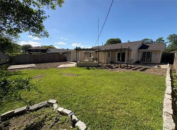 $2,200 | 1912 Concord Road, Terrytown, LA 70056