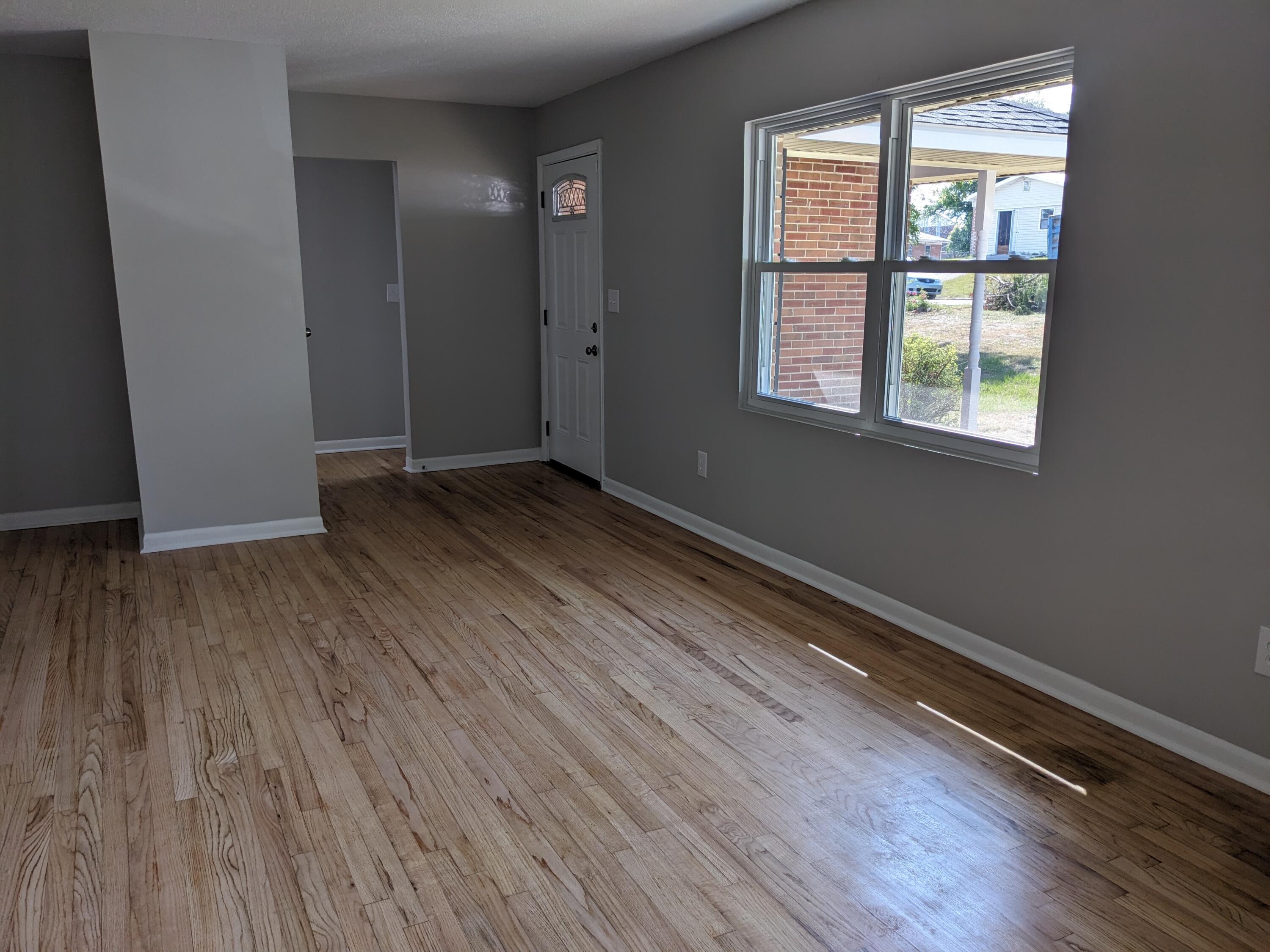 3332 Hillis Road Augusta, GA 30906 - Photo 6 of 32 Living room