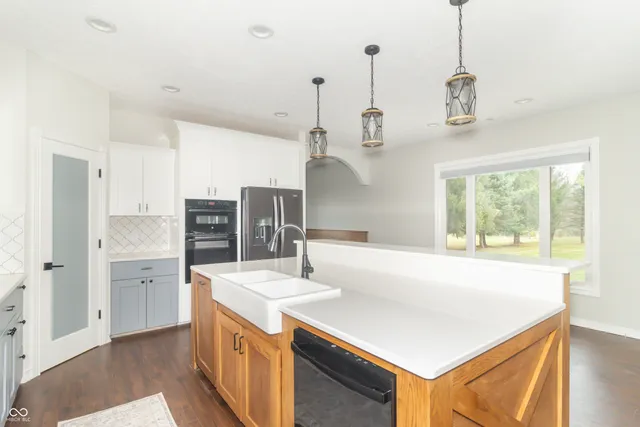 $405,000 | 707 Fairington Way, Alexandria, IN 46001