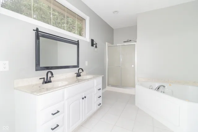 $405,000 | 707 Fairington Way, Alexandria, IN 46001