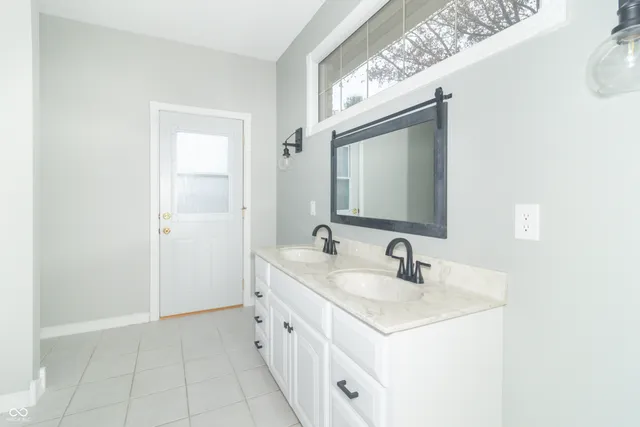 $405,000 | 707 Fairington Way, Alexandria, IN 46001