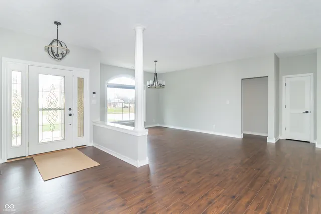 $405,000 | 707 Fairington Way, Alexandria, IN 46001