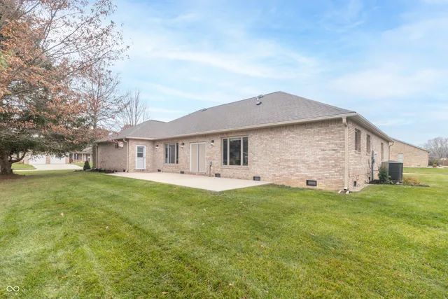 $405,000 | 707 Fairington Way, Alexandria, IN 46001