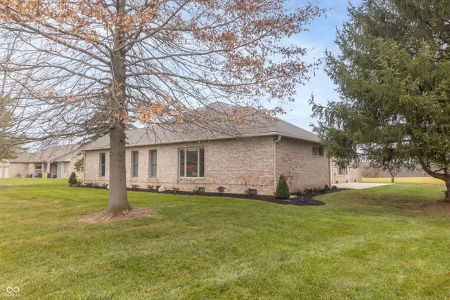 $405,000 | 707 Fairington Way, Alexandria, IN 46001