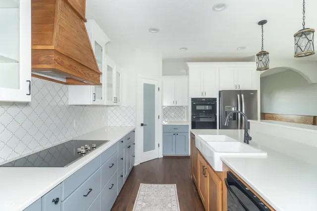 $405,000 | 707 Fairington Way, Alexandria, IN 46001