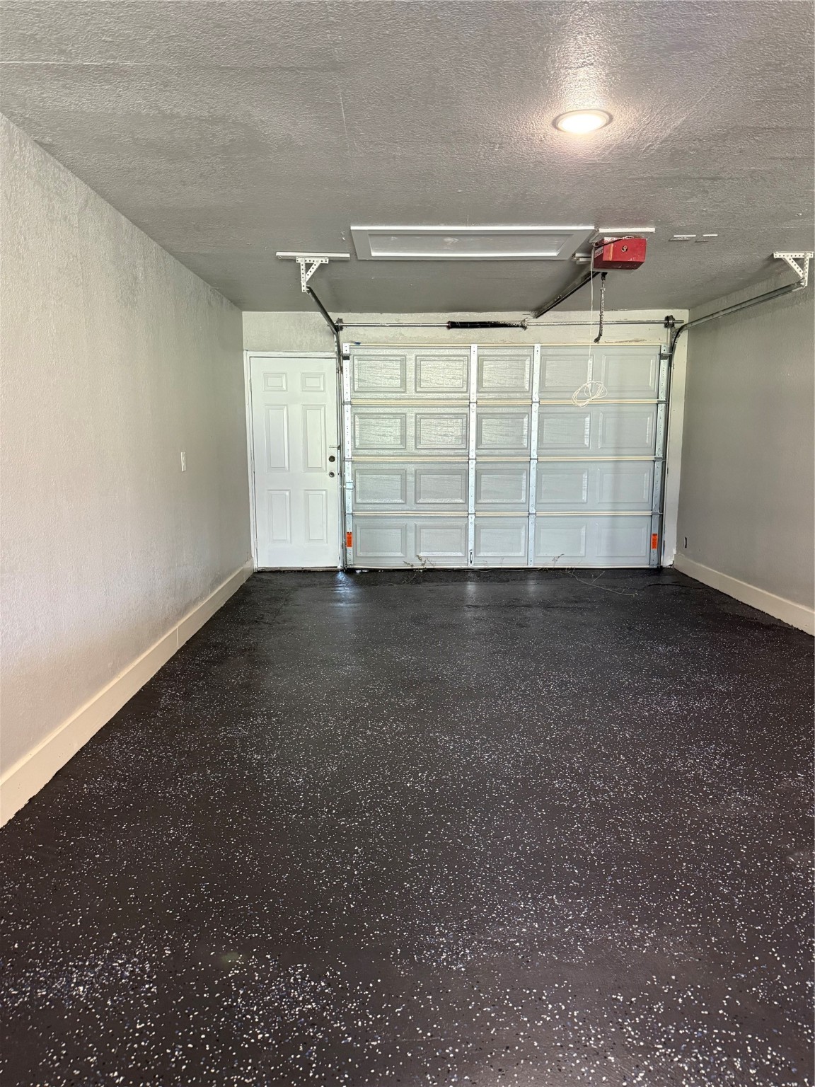 175 Heather Lane Livingston, TX 77351 - Photo 2 of 12 a view of a garage