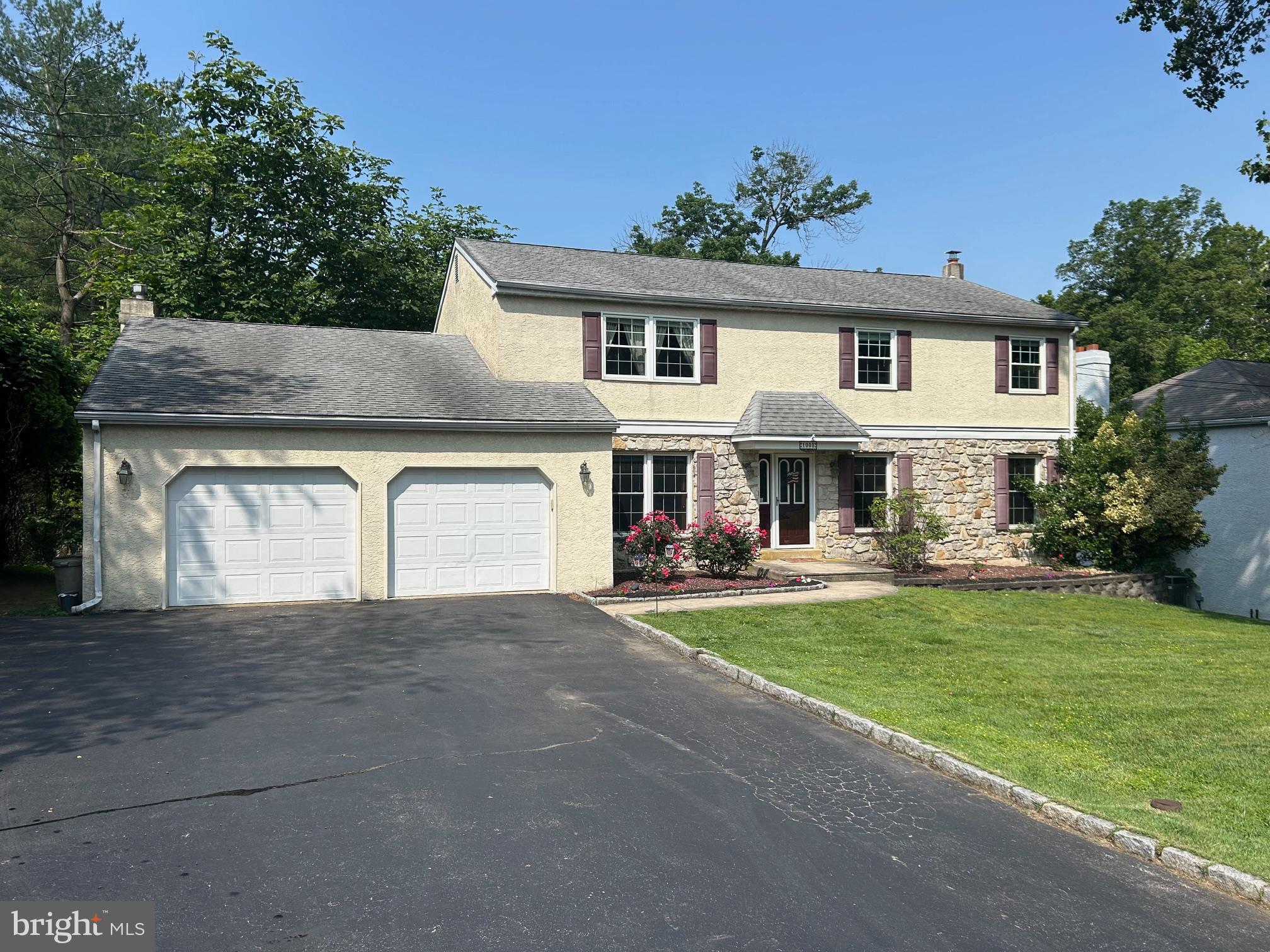 1008 Lincoln Avenue Springfield, PA 19064 - Photo 2 of 53 a front view of a house with a garden and yard