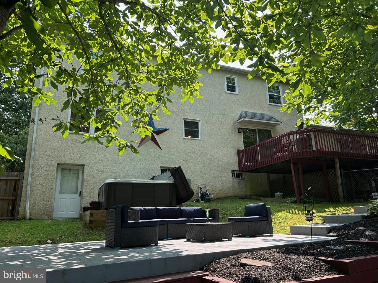1008 Lincoln Avenue Springfield, PA 19064 - Photo 3 of 53 a front view of a house with garden