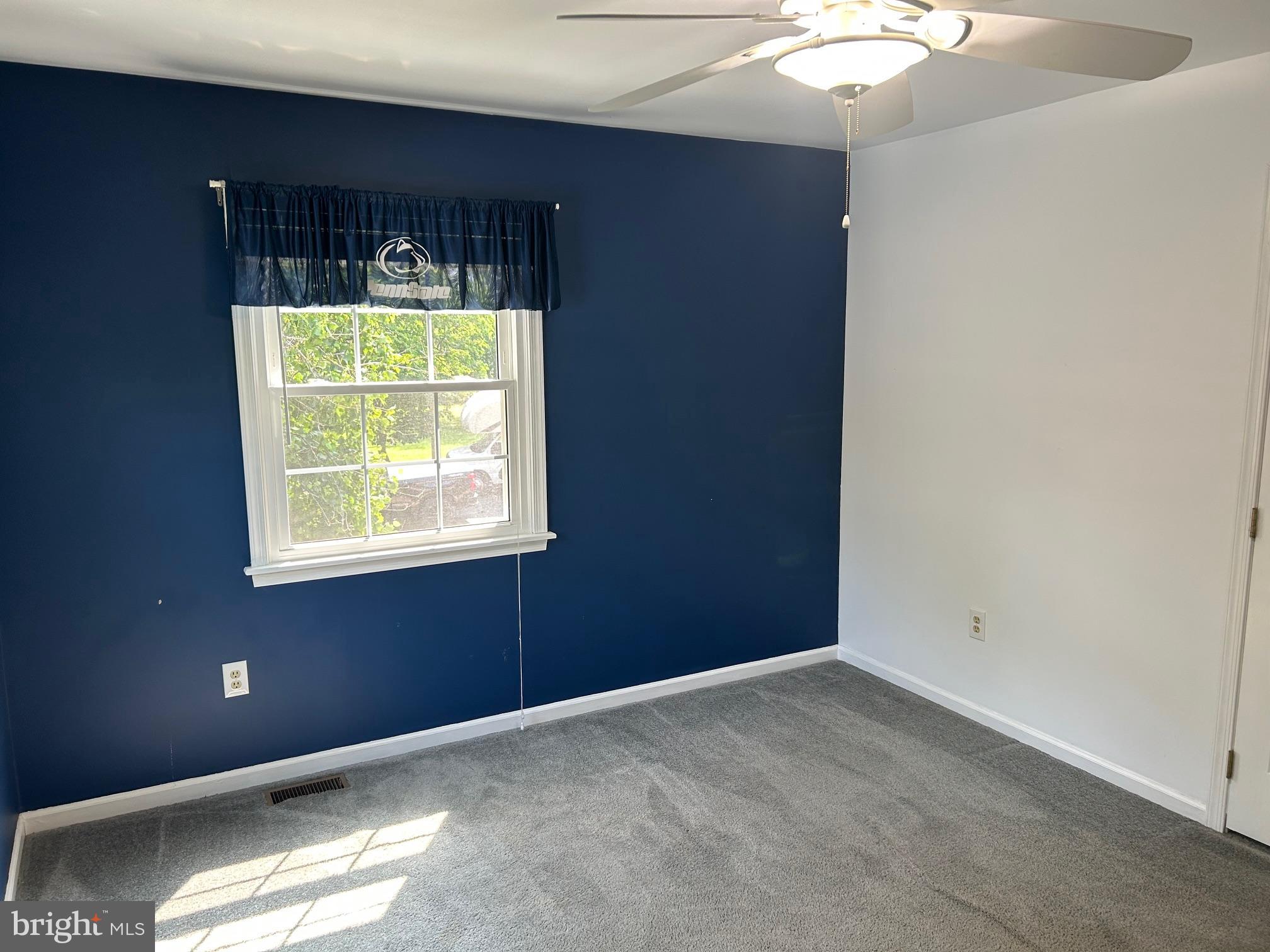 1008 Lincoln Avenue Springfield, PA 19064 - Photo 44 of 53 an empty room with a window