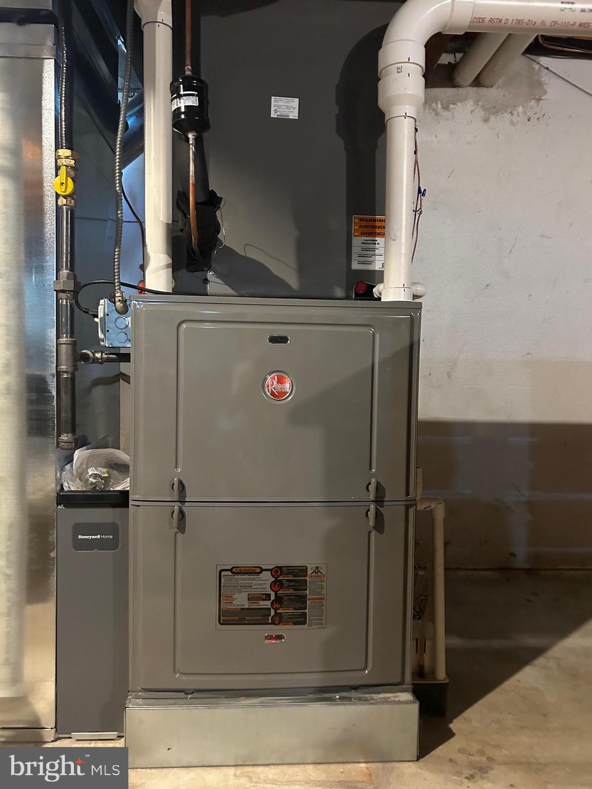 1008 Lincoln Avenue Springfield, PA 19064 - Photo 51 of 53 a close view of a sink