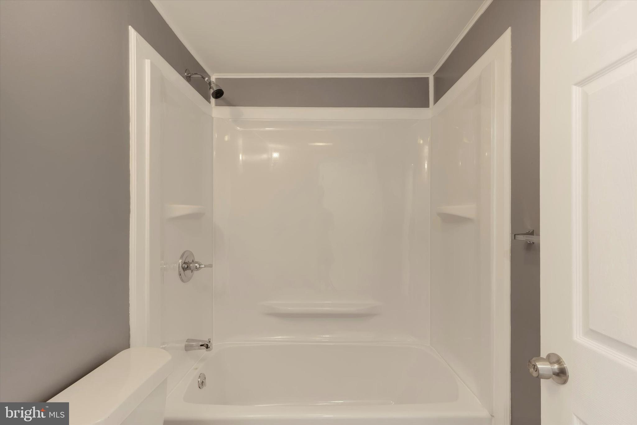 2 Windsor Acres Windsor, PA 17366 - Photo 15 of 18 a bathroom with a bathtub