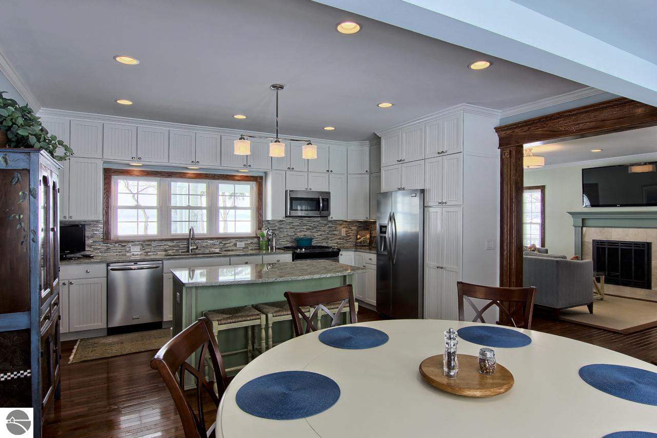 11333 Bluff Road Traverse City, MI 49686 - Photo 10 of 52 1804011-9.JPG