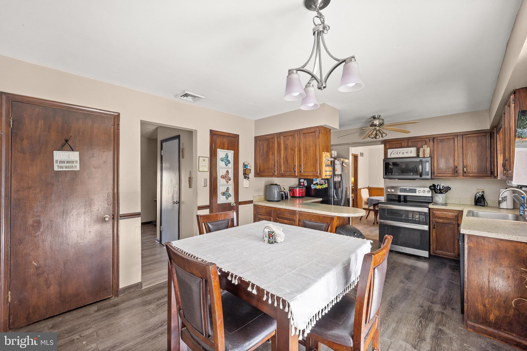 67 Barley Road Ivyland, PA 18974 - Photo 13 of 55