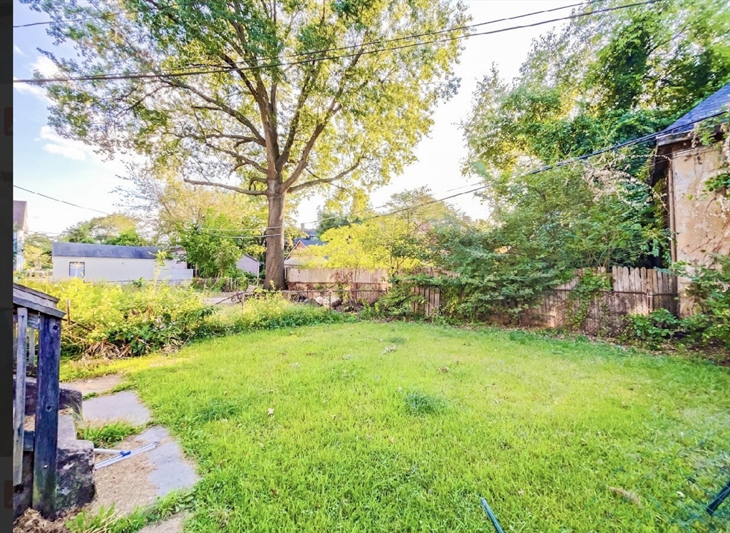 92-94 Beaumont Street Springfield, MA 01108 - Photo 13 of 15 Gallery Image 13