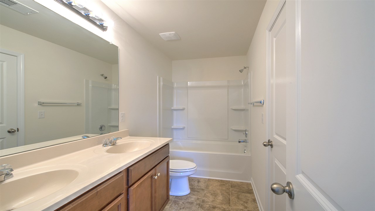 604 Craftsman Lane Boiling Springs, SC 29316 - Photo 23 of 36 Bath