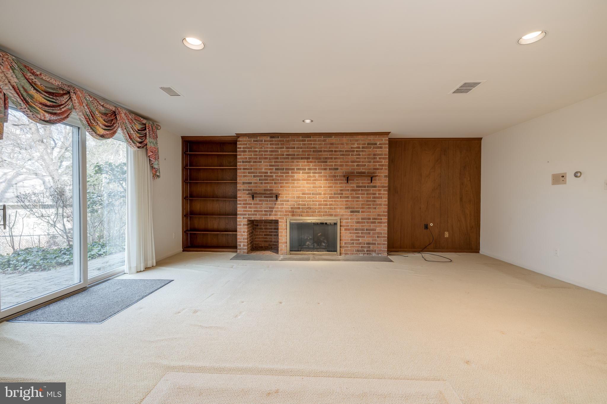 4425 33rd Road North Arlington, VA 22207 - Photo 24 of 32