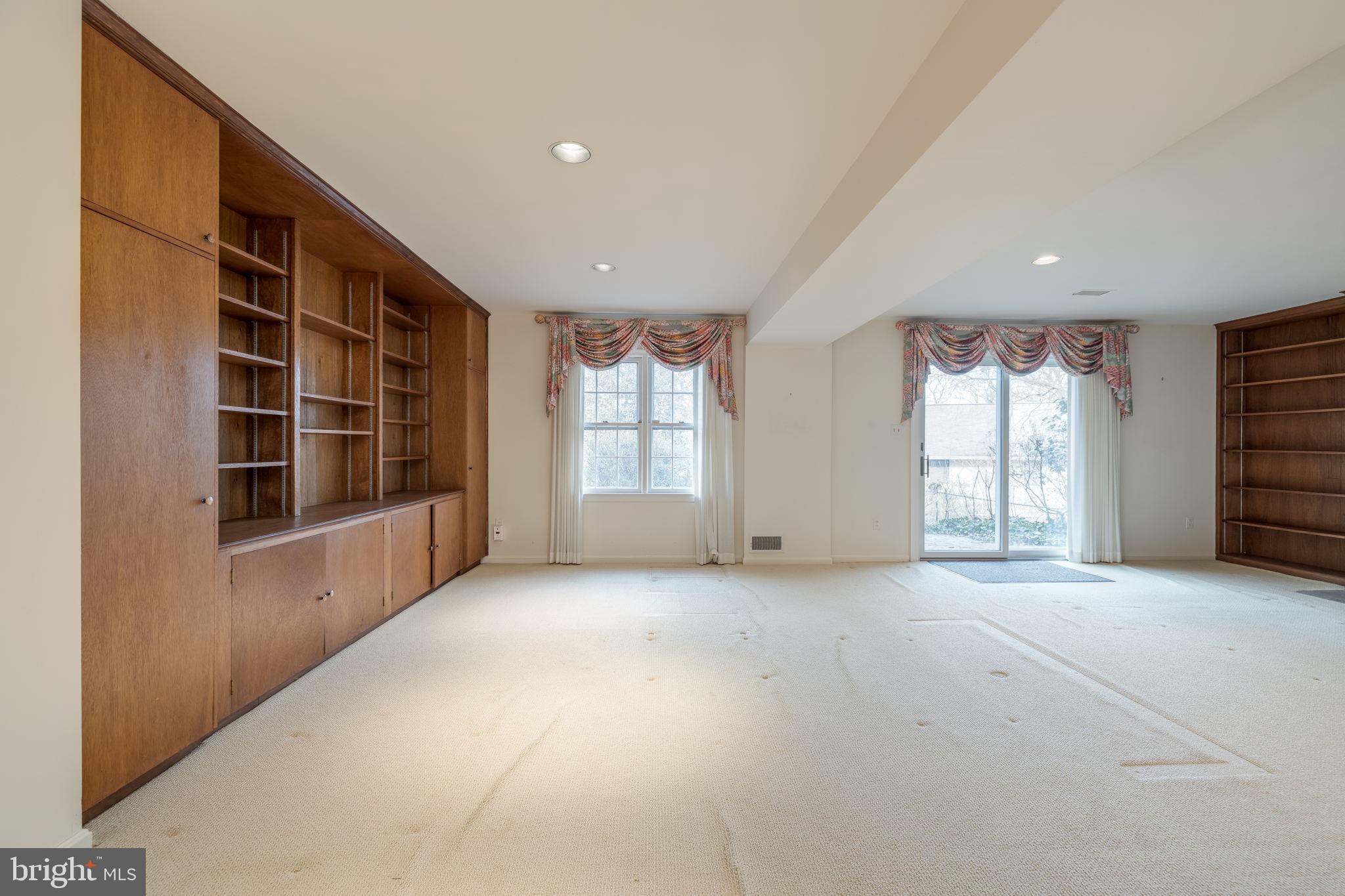 4425 33rd Road North Arlington, VA 22207 - Photo 25 of 32