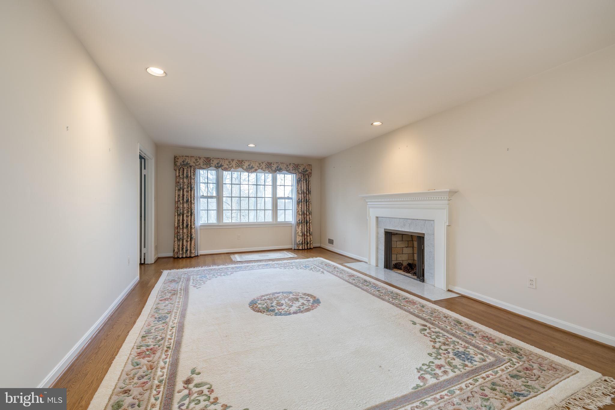 4425 33rd Road North Arlington, VA 22207 - Photo 7 of 32