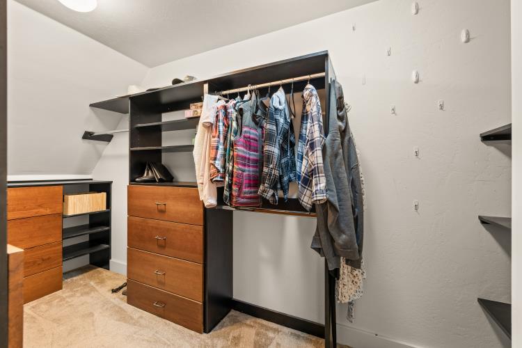 6015 Dark Hollow Road Medford, OR 97501 - Photo 35 of 95 Walk in Closet in Downstairs Primary Bedroom