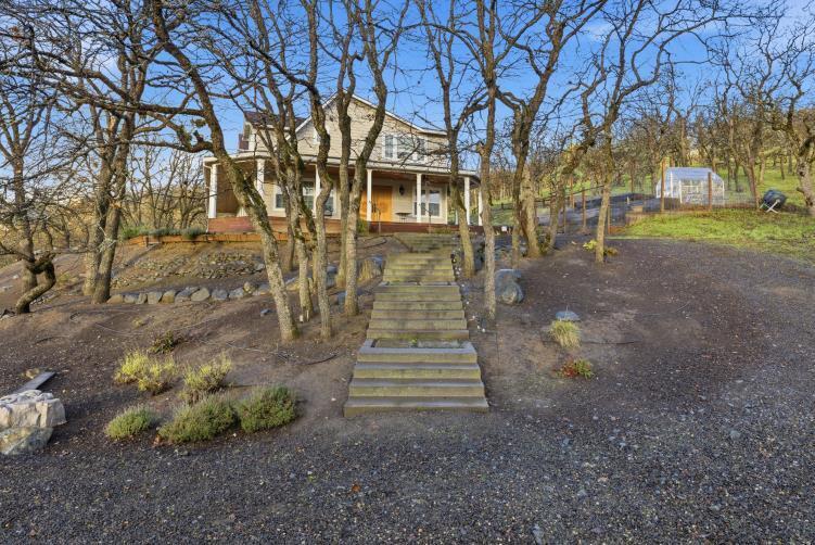 6015 Dark Hollow Road Medford, OR 97501 - Photo 79 of 95 Guest Parking