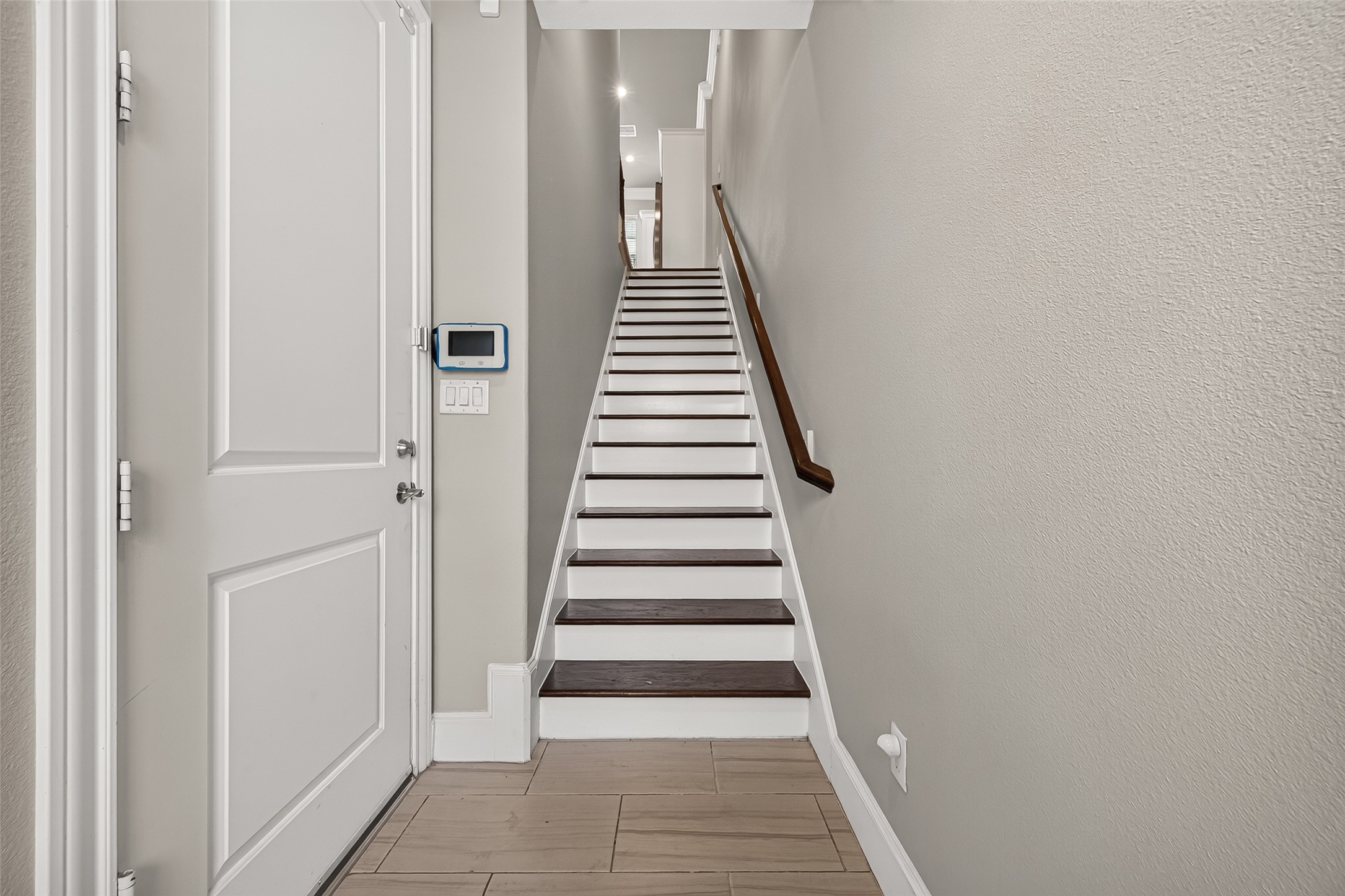 9656 Knight Road Houston, TX 77045 - Photo 4 of 37 Gallery Image 4