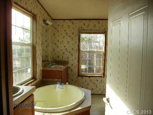 154 Davidson Ridge Road York, SC 29745 - Photo 8 of 16 Gallery Image 8