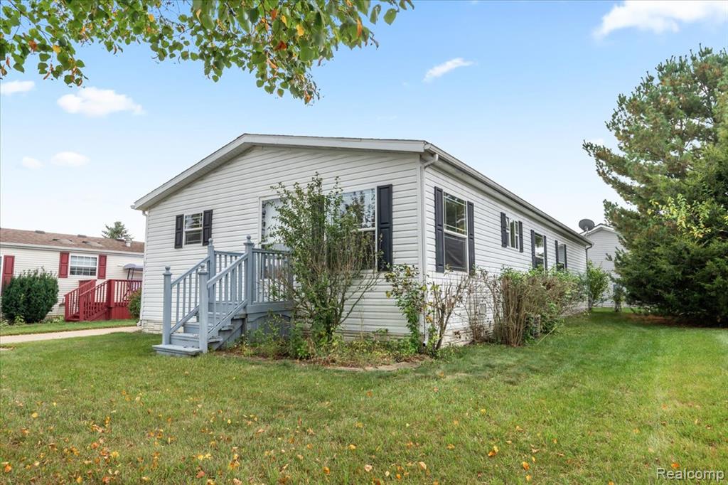 4477 Single Tree Drive Howell, MI 48843 - Photo 23 of 26 Gallery Image 23