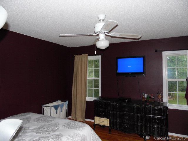 851 Old Neal Road Marion, NC 28752 - Photo 12 of 17 Gallery Image 12