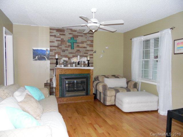 851 Old Neal Road Marion, NC 28752 - Photo 6 of 17 Gallery Image 6