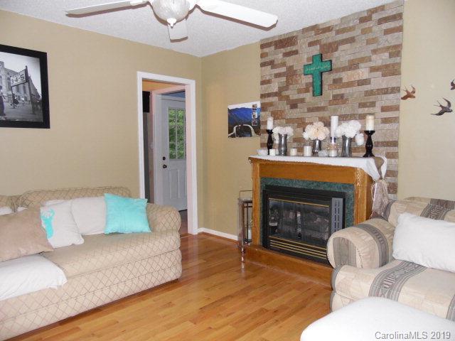 851 Old Neal Road Marion, NC 28752 - Photo 8 of 17 Gallery Image 8