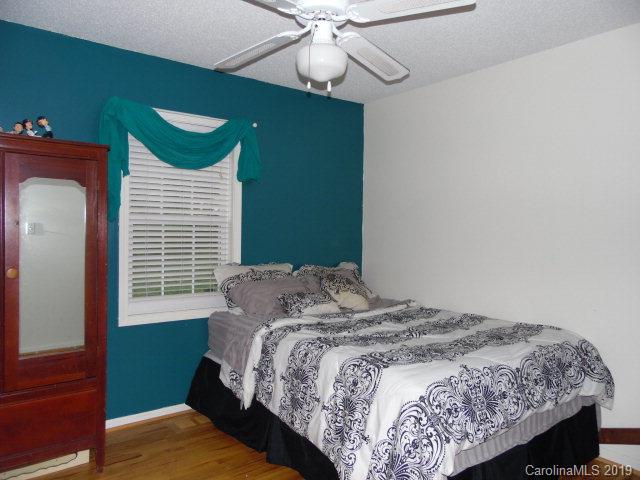 851 Old Neal Road Marion, NC 28752 - Photo 10 of 17 Gallery Image 10