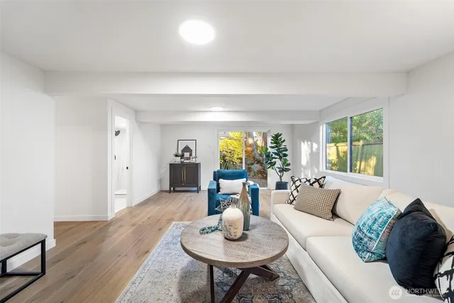 $1,599,999 | 2133 170th Avenue Northeast, Bellevue, WA 98008