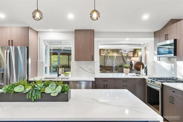 $1,599,999 | 2133 170th Avenue Northeast, Bellevue, WA 98008