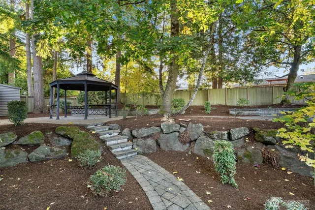 $1,599,999 | 2133 170th Avenue Northeast, Bellevue, WA 98008