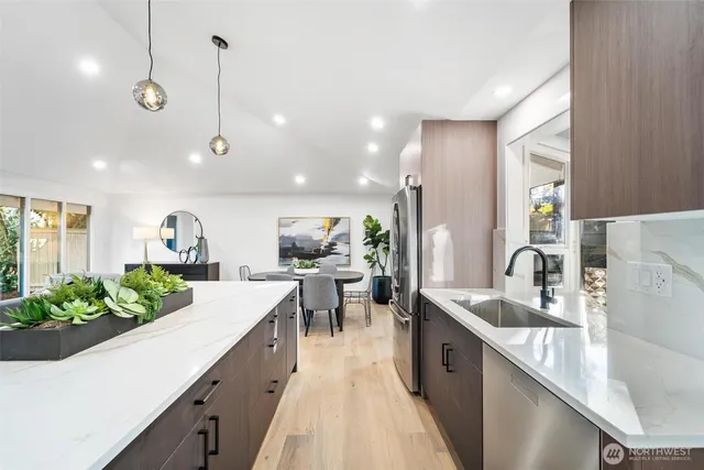 $1,599,999 | 2133 170th Avenue Northeast, Bellevue, WA 98008